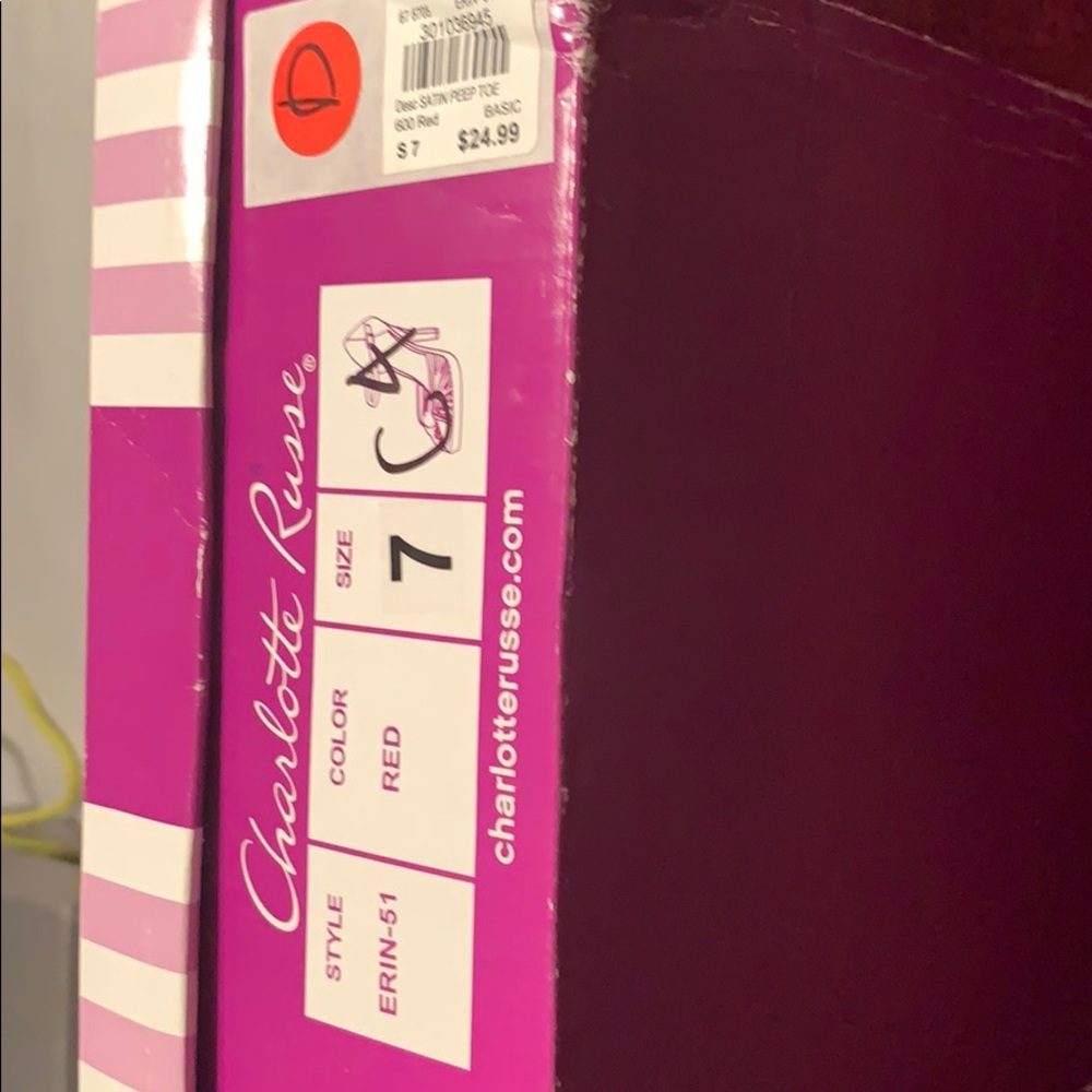 Shoes - Picture 4 of 4